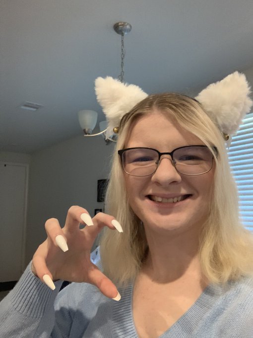 Happy Halloween! I have to go back to the doctor today so I can&rsquo;t really be wearing the tail at the moment<a href="/tag/pornhub"class="tags"><span>#pornhub</span></a><a href="/tag/adult"class="tags"><span>#adult</span></a><a href="/tag/nsfw"class="tags"><span>#nsfw</span></a><a href="/tag/pee"class="tags"><span>#pee</span></a><a href="/tag/piss"class="tags"><span>#piss</span></a><a href="/tag/omorashi"class="tags"><span>#omorashi</span></a><a href="/tag/manyvids"class="tags"><span>#manyvids</span></a>