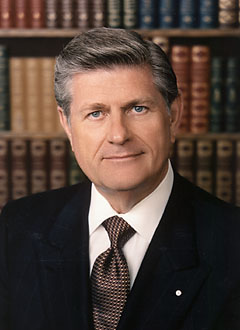 I'm saddened to learn about the passing of Richard D. King, past Rotary International President. His lifelong dedication to humanitarian causes and his commitment to making a difference in the lives of others defined his remarkable legacy. 

on.rotary.org/47cyvJG