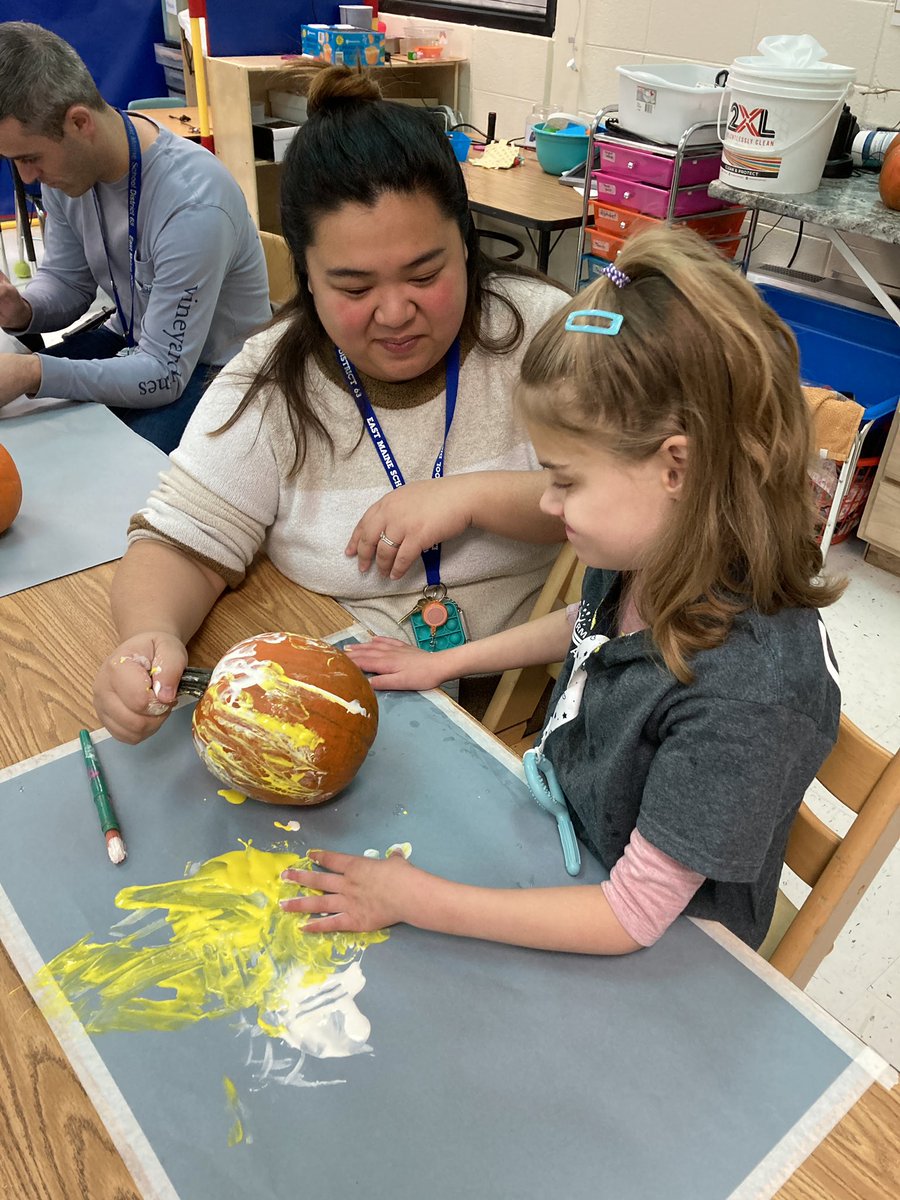 Christinia Hirsch tweet media