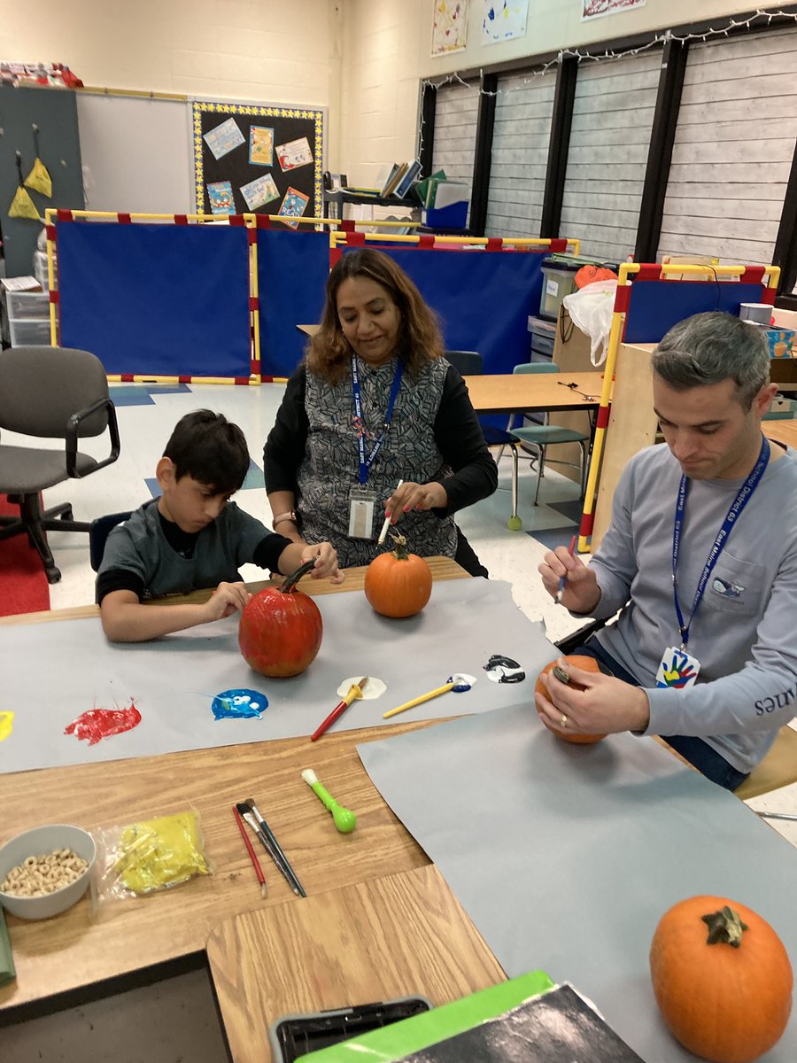 Christinia Hirsch tweet media