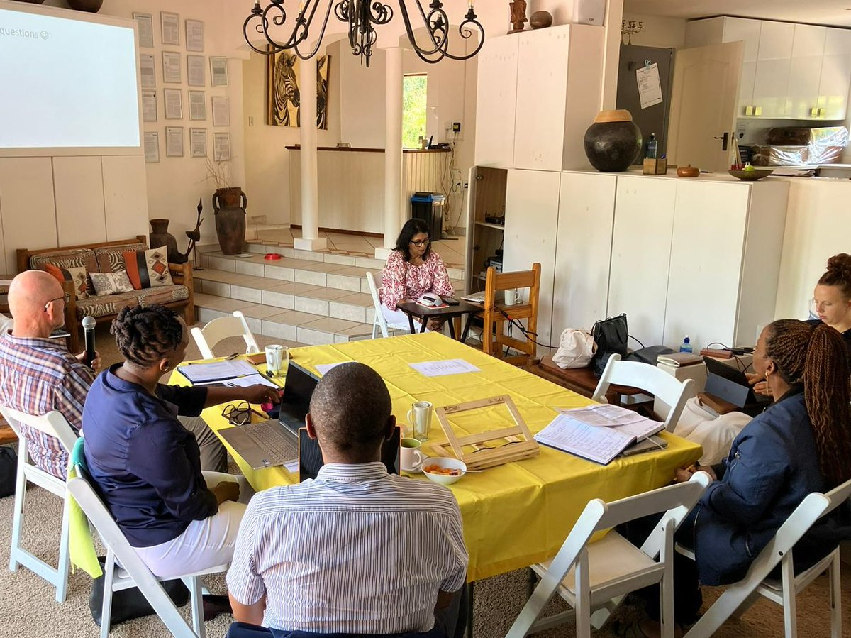 🌟 Dr. Pavitra Pillay (Durban University of Technology) speaks about laboratory issues at BRIGHT Academy🗣️🔍 #Leadership #ResearchCommunity #FGS #dualsave_fgs