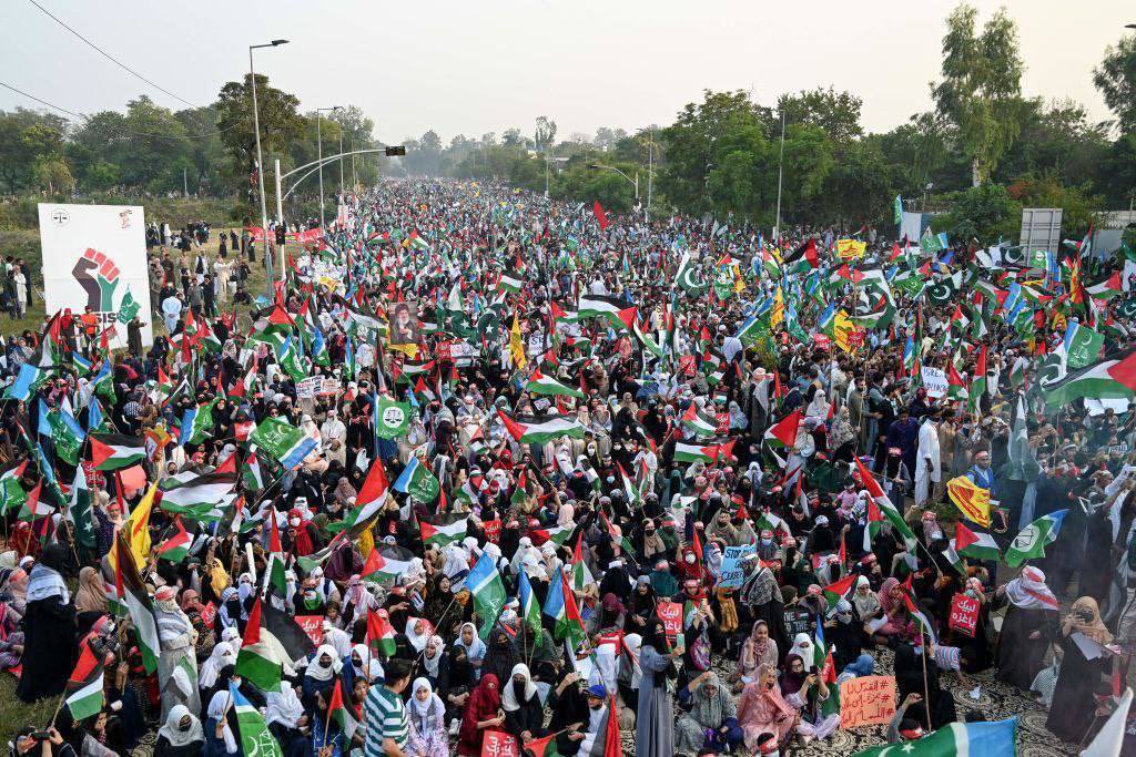 jacksonhinkle's tweet photo. 🌎🇵🇸 The WHOLE WORLD stands with PALESTINE! https://t.co/7n4KJbeHtt