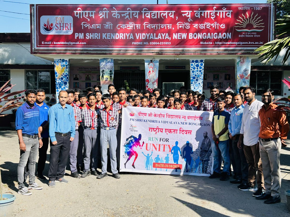 kenvid_nbq's tweet image. भारत के प्रथम उप प्रधानमंत्री एवं लौह पुरुष सरदार वल्लभ भाई पटेल का जन्मोत्सव विद्यालय में एकता दिवस के रूप में बड़े ही हर्षोल्लास के साथ मनाया गया | इस अवसर पर एकता की प्रतिज्ञा एवं एकता के लिए दौड़ का आयोजन किया गया |
#unityday2023 
#unityrun
@GuwahatiKvs 
@KVS_HQ