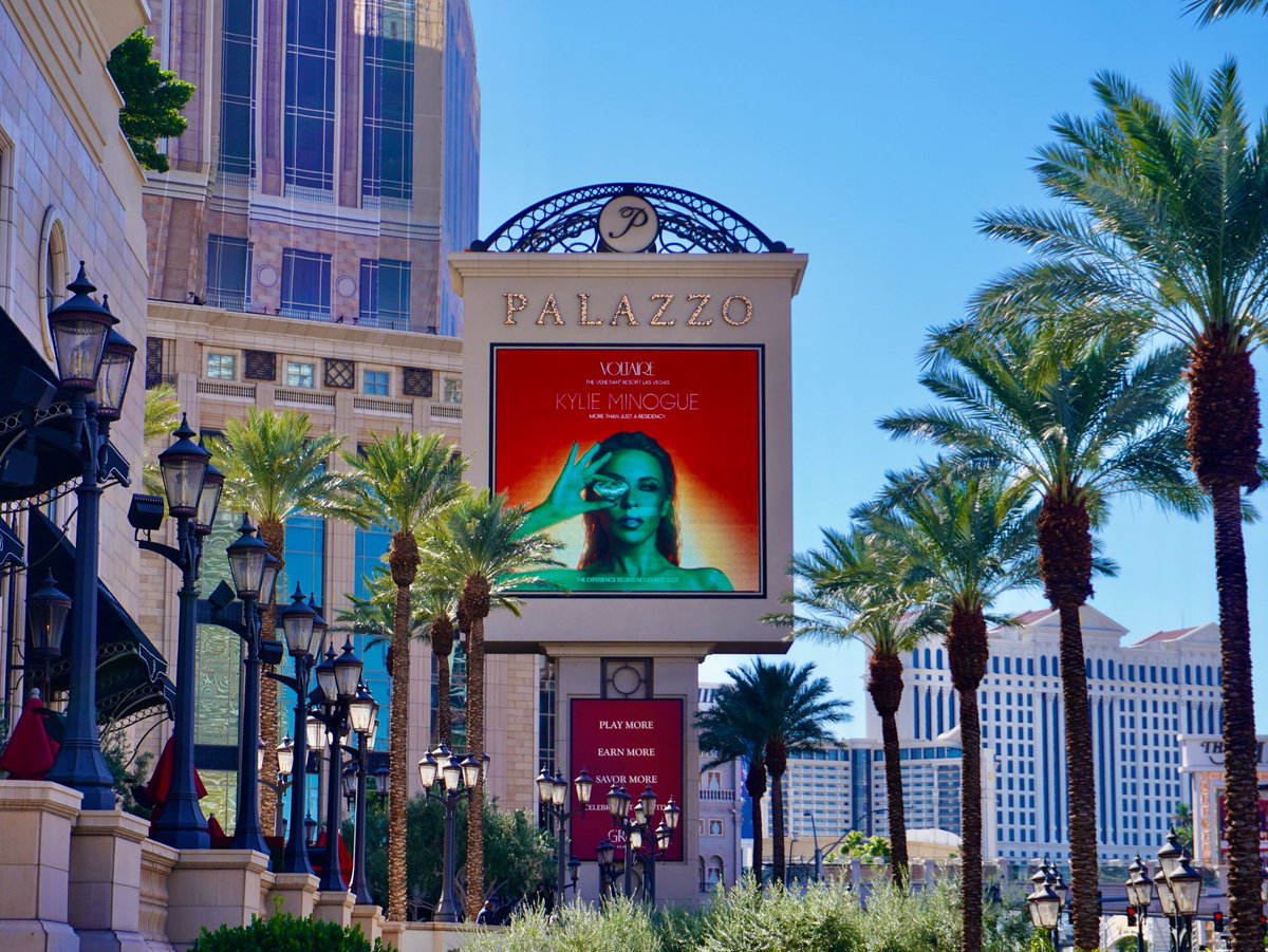 Kylie Minogue tweet media