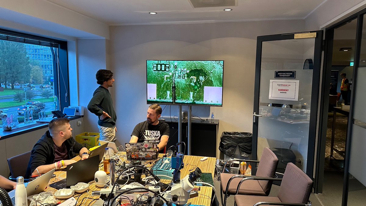 public soldering by <a href="/thingmakerQ/">Catherine Norcom</a> 
at <a href="/hardwear_io/">hardwear.io</a>  and public viewing by the rest of the people one room further