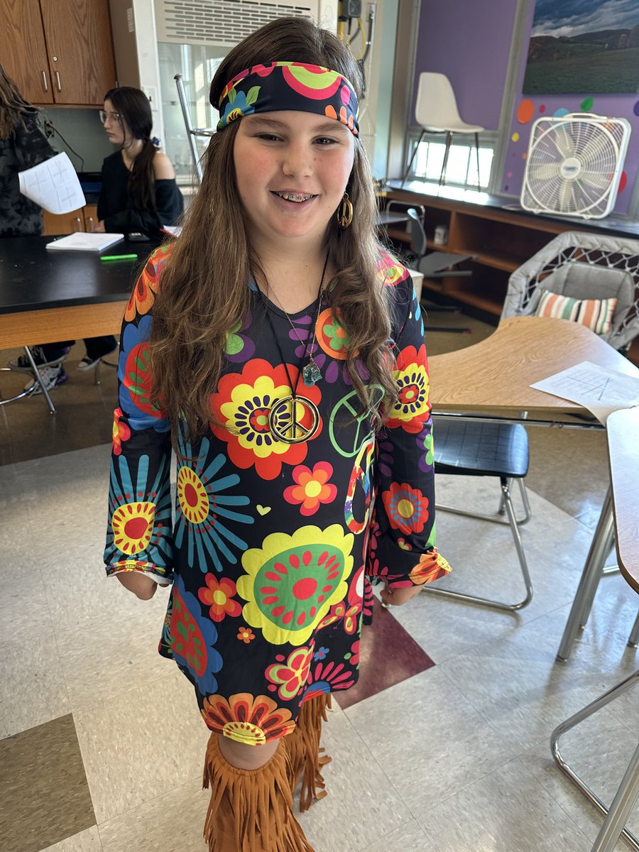 mmurray417's tweet image. The cutest and the grooviest!! #wcsdletsgo