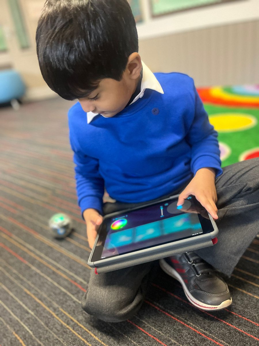 StBridesPS's tweet image. Primary 1 used the Spheros to demonstrate number recognition. 🌟 #ConnectedLearning