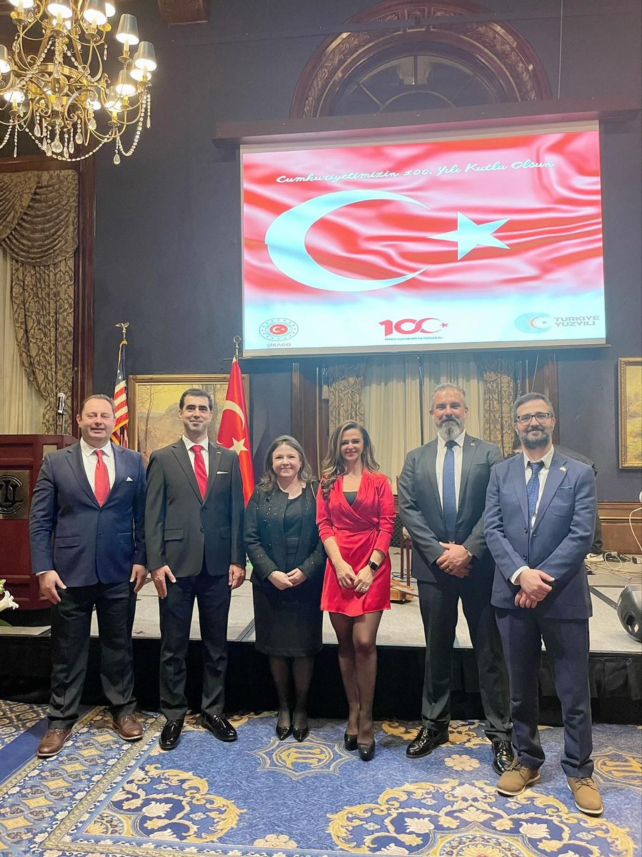 #Cumhuriyetimizin100Yılı  vesilesiyle 30 Ekim'de T.C. Şikago Başkonsolosumuz Sn. Engin Türesin ve Sn. Elif Türesin tarafından düzenlenen resepsiyona #TOBBTradeCenter ekibi olarak katılım gösterdik. Kendilerine değerli davetleri ile bizleri onurlandırdıkları için teşekkür ederiz.