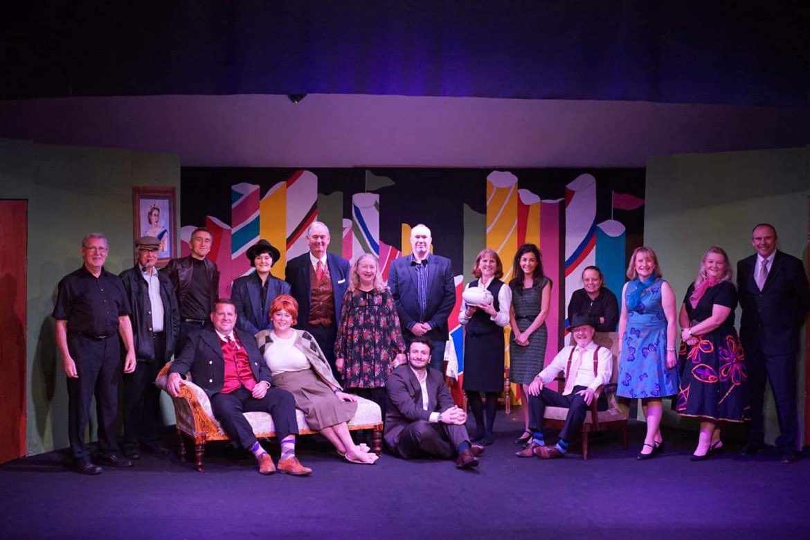 That’s a wrap! A fabulously funny play to a sell out audience! We’re so proud of our Cast and Production Team! 
One Man Two Guvnors 😃