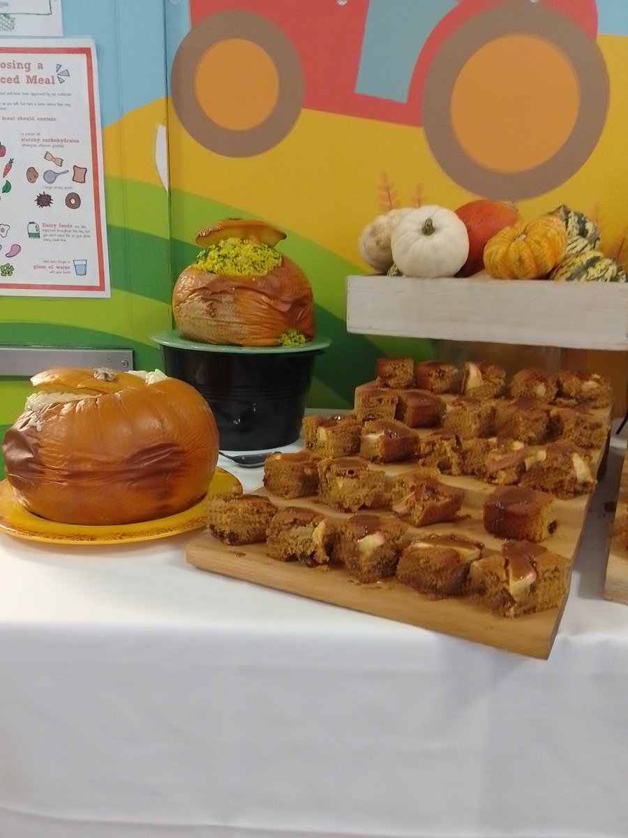 HHStChris's tweet photo. Autumnal celebration at St Christinas I https://t.co/igYZ47wRWl