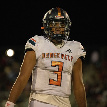 3⭐️ QB Bryan Wilson announces commitment to Campbell
📰: si.com/college/fcs/re…
📷: <a href="/qb3wilson/">Bryan Wilson 3 🌟QB</a>