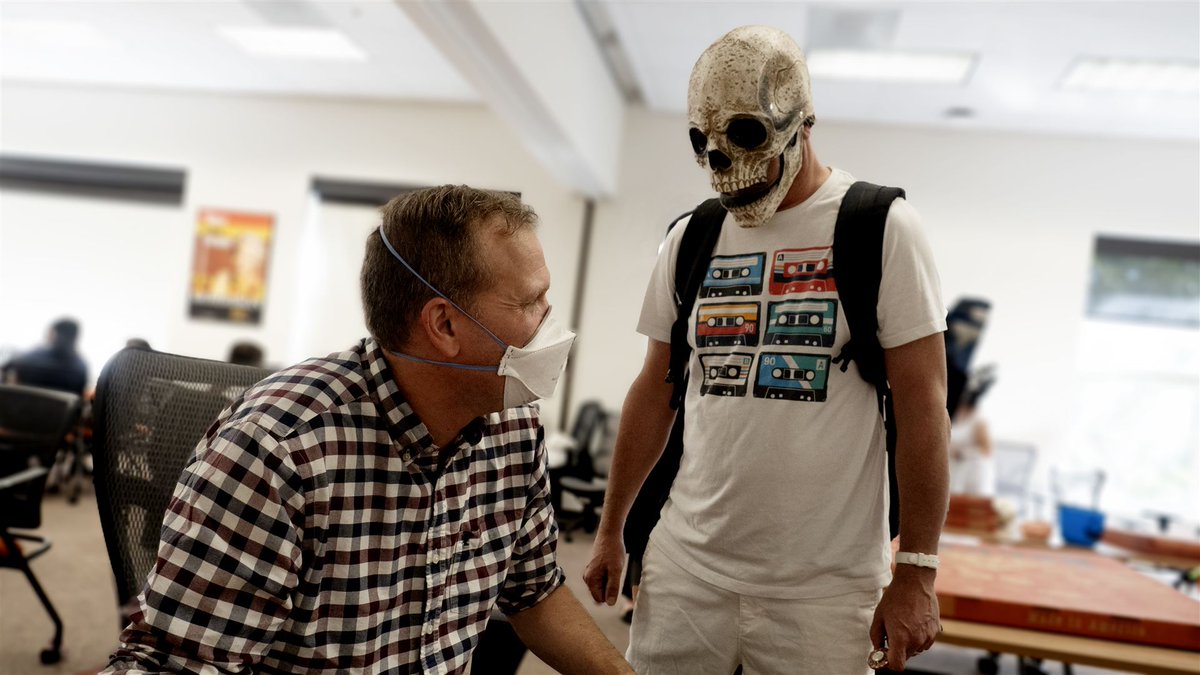 VTenglish's tweet photo. 🎃 Happy Halloween! A few more moments from our department's Halloween Social. Wishing everyone a spook-tacular day! 🕷️👻 #HalloweenInDepartment #SpookyBash https://t.co/c1BbC1cS5D
