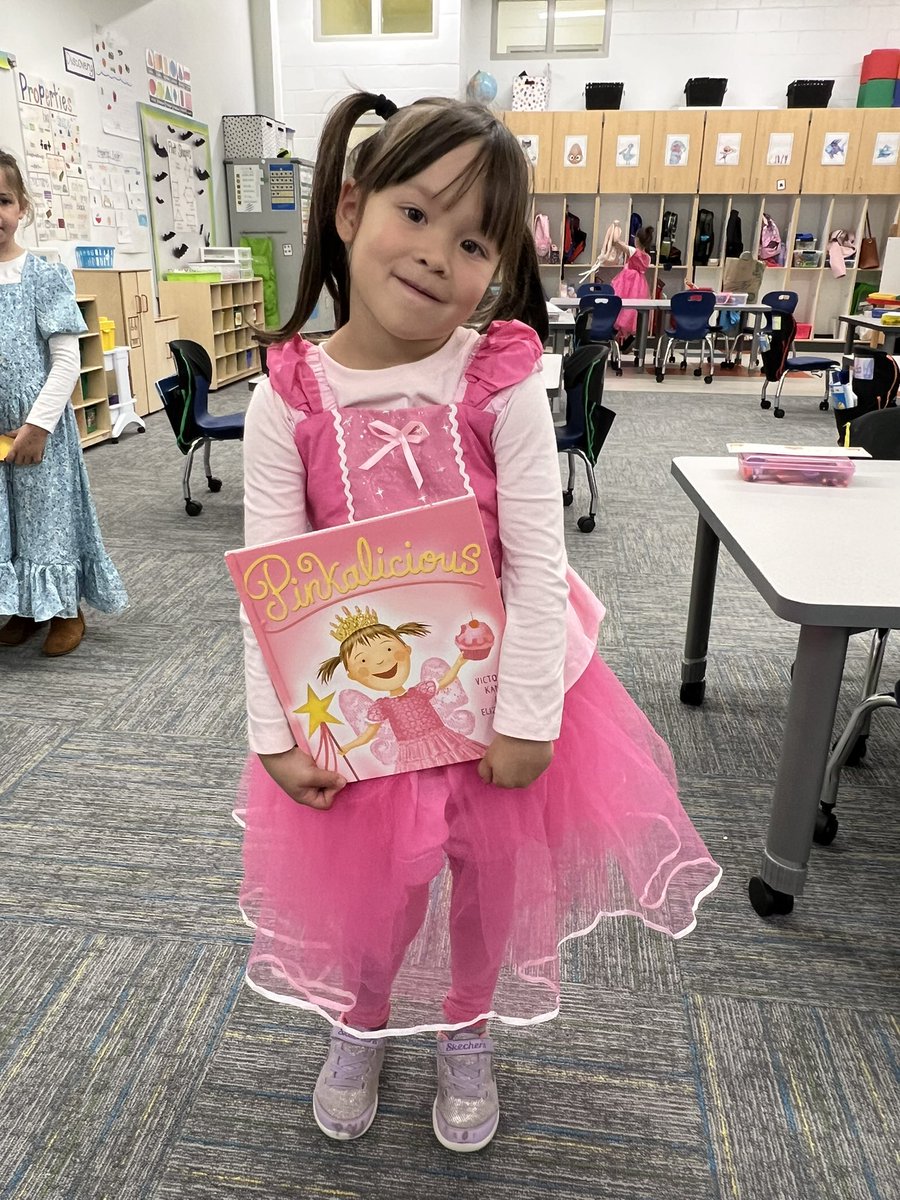 Kimberley Fuller (@kteachesk) on Twitter photo Had a blast at the Book Character Parade this morning! #Halloween #Brassfield #Kinders Had a blast at the Book Character Parade this morning! #Halloween #Brassfield #Kinders