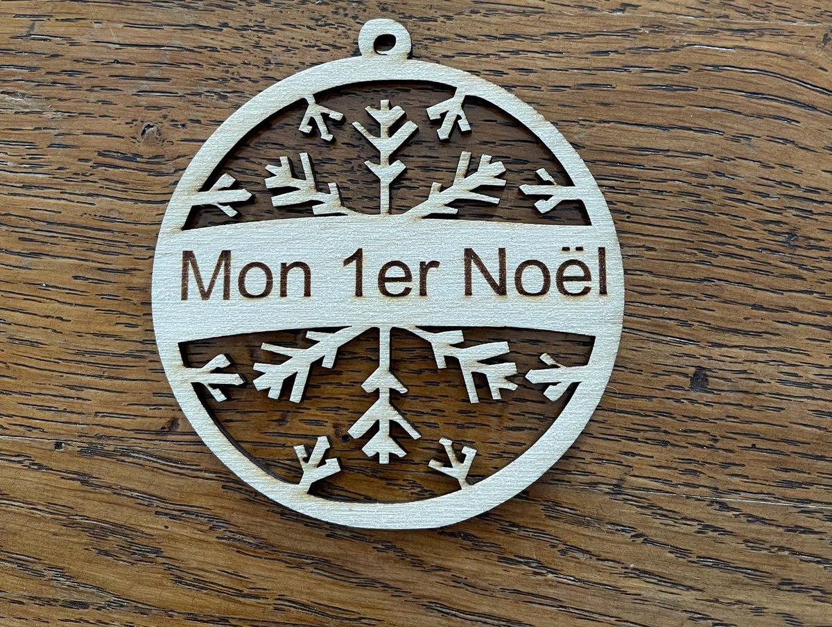 McpCreations's tweet photo. D’ici quelques semaines, le 🌲 sera de sortir. N’oubliez pas de prévoir vos décorations personnalisées.
#découpelaser #gravurelaser #ornements #bois #Noël #christmas #sapin https://t.co/bS29YGwcPH