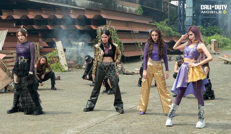 sharssp's tweet photo. yung mga damit ni madam!! pasabog ❤️‍🔥❤️‍🔥❤️‍🔥 

can’t wait sa HD and mv!!

#SharleneSanPedro | Sharlene San Pedro https://t.co/s1EiUHyx5W