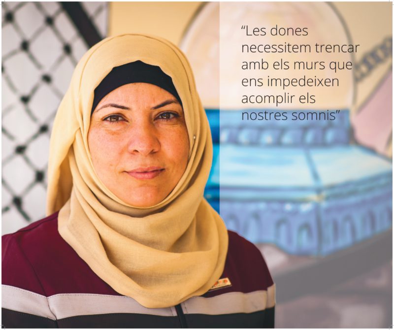 _acpau's tweet photo. ✊🏽🇵🇸 Enguany participem al Festival #Encalma amb l'exposició 'Dones en peu de lluita'.
🗣️ 8 dones de #Palestina expliquen el seu dia a dia i les violències de gènere, polítiques, econòmiques, socials i culturals a les quals s'enfronten.
https://t.co/7GJrRhfA4f https://t.co/c7U2ORQtuy