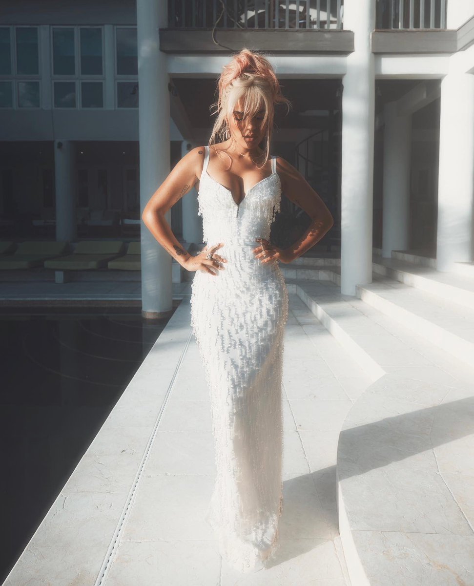 .<a href="/karolg/">LABICHOTA</a> —  Billboard Global 200: 

#13. “QLONA” (+1)
#75. “Mi Ex Tenía Razón” (+15)
#120. "TQG" (+6)
#136. “Amargura”