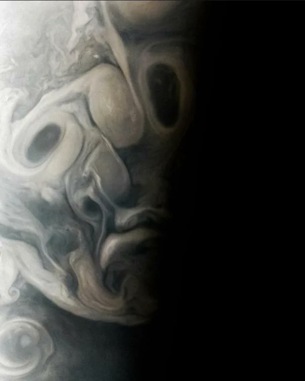 TheSapiensWorld's tweet photo. #Astronomy : And a photo of the North Pole of #Jupiter.🛰️

@NASAJuno #NASA #Space #JUNO https://t.co/l5zdGG61OF
