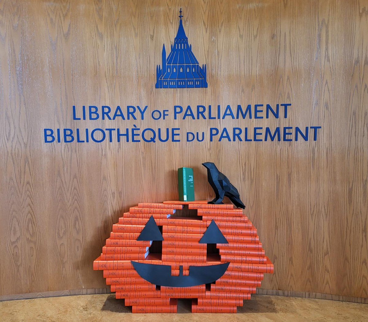 Joyeuse Halloween de la part de la Bibliothèque du Parlement!
