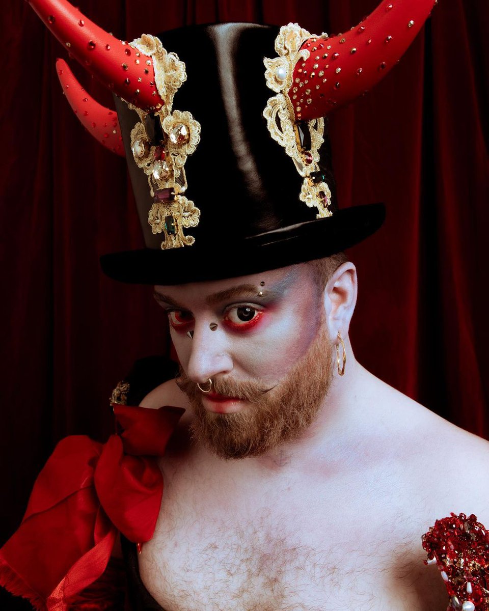 samsmith's tweet photo. UNHOLYWEEN https://t.co/TM5oVnU2OO