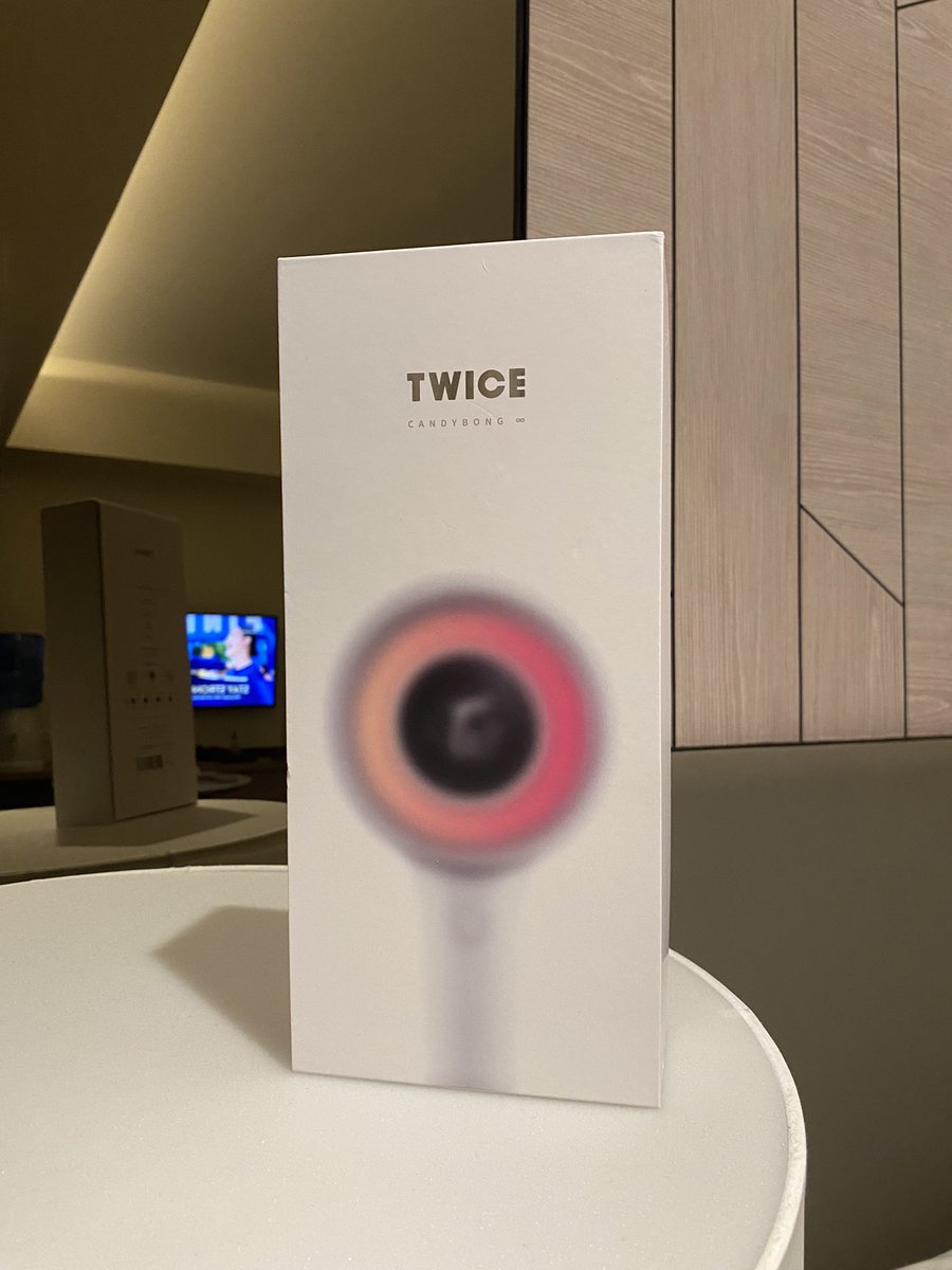 DGreatGin's tweet photo. Selling my Candy bong infinity with freebies and stand
Rfs: need funds
-More & more photocards
- What is love official Stickers
-Ready to be freebies ( bracelets, unofficial pcs, Ref magnet .
Dm for price and more info #TWICE #candybonginfinity https://t.co/os6H1fwQgU