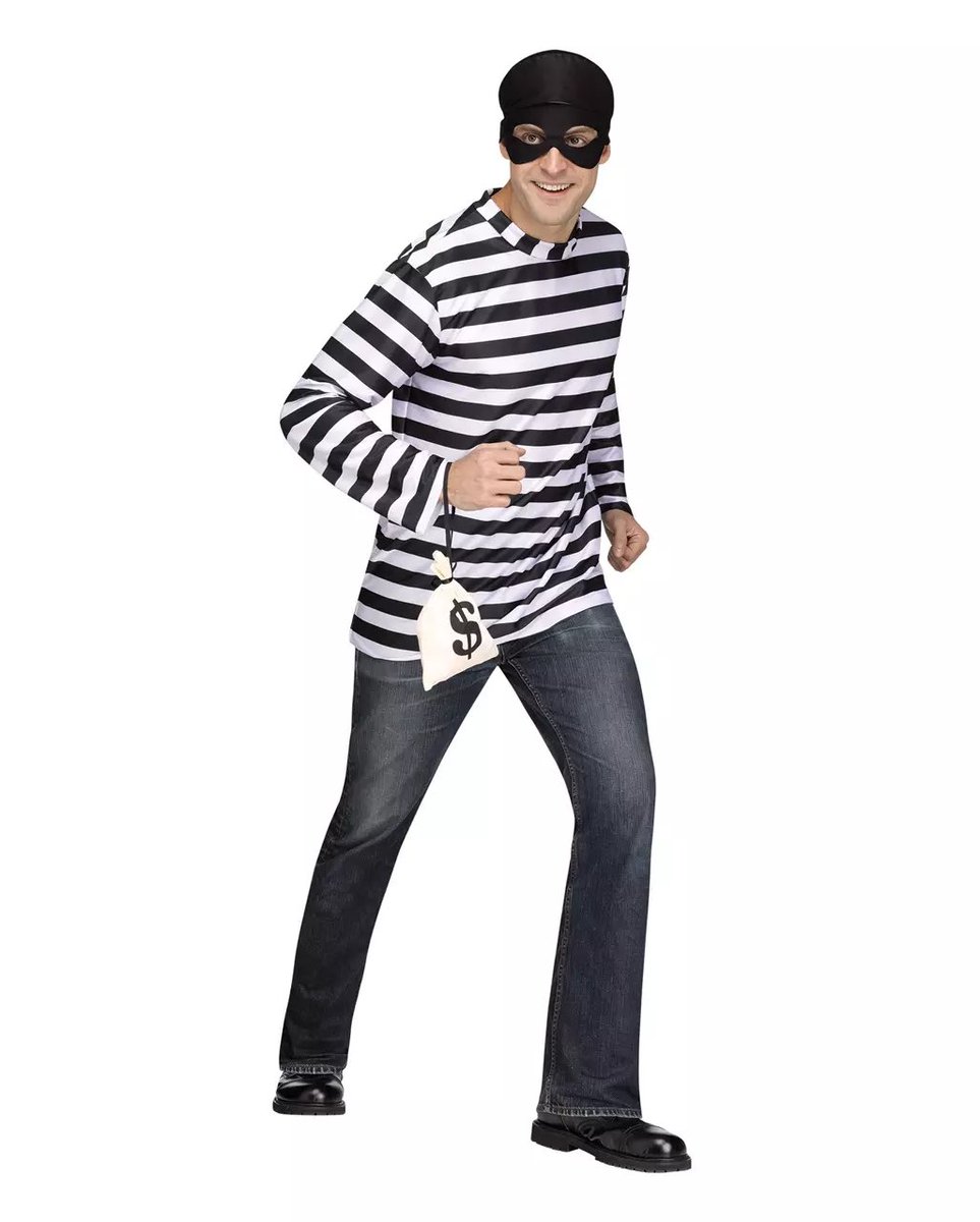 Doing all my bank business dressed like this just waiting for someone to bite and set the smoke machines off