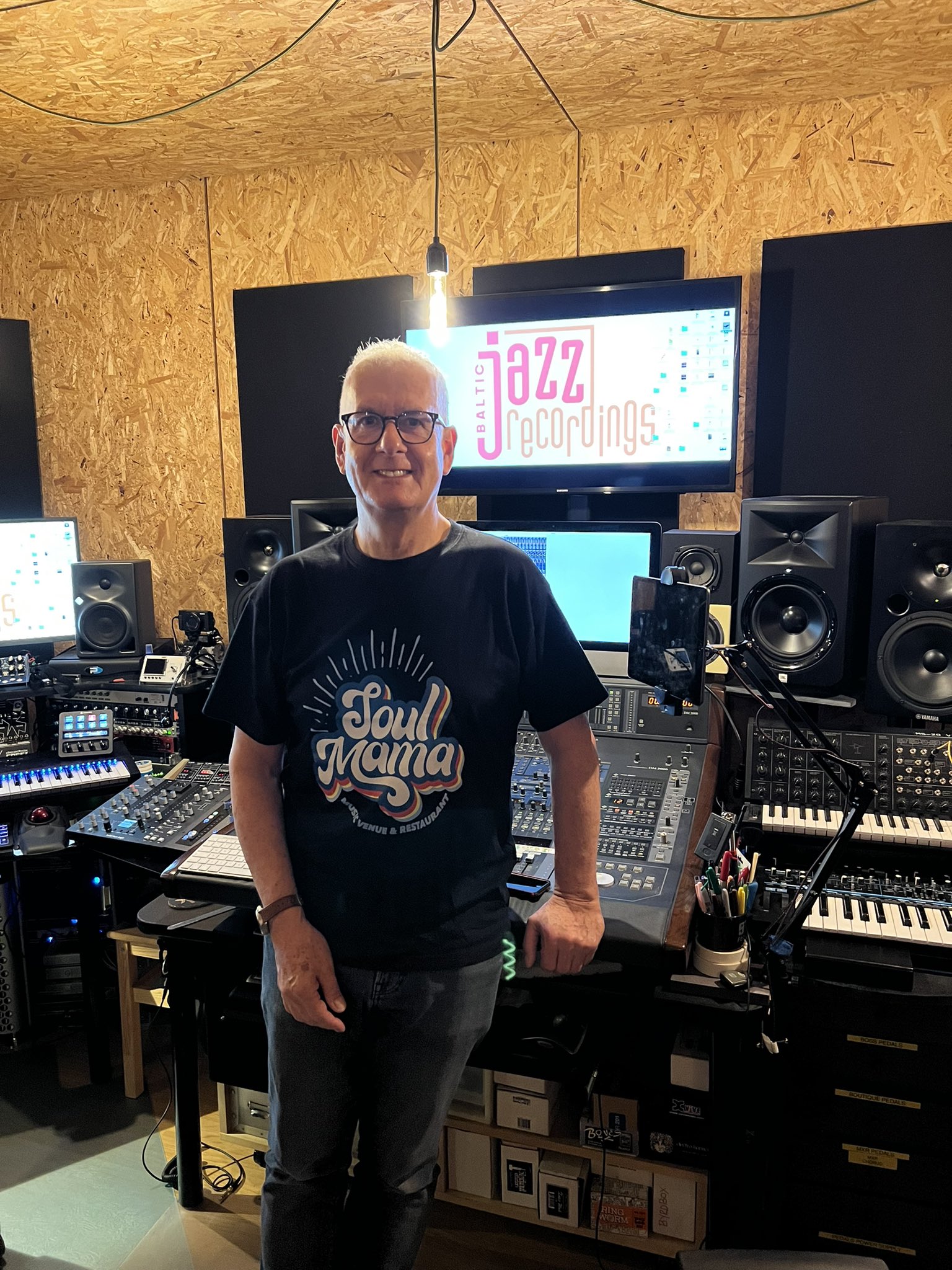 Steve Levine on X: @yolandabrown wow how cool is this new soul mama  t-shirt Excellent quality and of course it's all part of the exciting new  venue ! @JazzBaltic @loislevinmusic  /