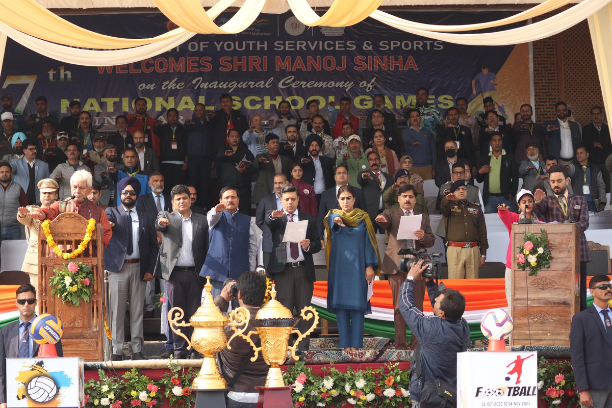 LG of J&K, Sh. Manoj Sinha, declared 67th National School Games in Football and Volleyball open at Bakshi Stadium Srinagar. 15000 school children from Kmr Division & 2000 athletes from all over the Country are participating in this mega sporting event. @ianuragthakur @manojsinha_