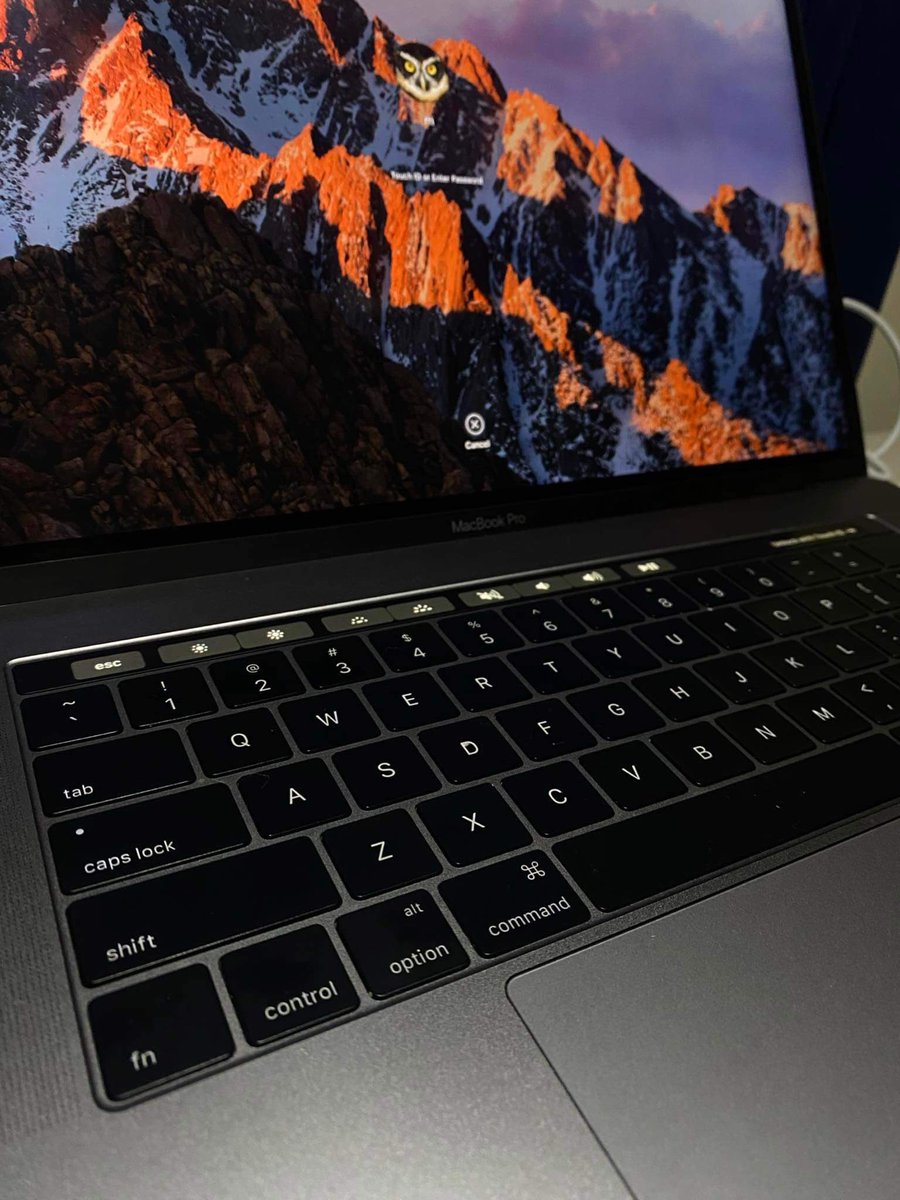 trsrhaul's tweet photo. helping a friend!

🎀 wts lfb macbook pro ph

15 inch Macbook pro with touchbar (2016)
𓏔 Processor: 2.9GHz i7
𓏔 Ram: 16GB
𓏔 1TB SSD 
𓏔 Touch ID &amp; touchbar still working

Honest issue: No camera

🏷 P25,000 nego 
☎️ Contact: IVAN +63 935 256 9127 https://t.co/msIRsWnuSX