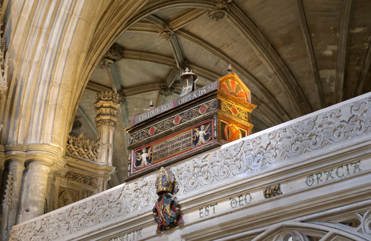 JohnMorgs1's tweet photo. Who's inside the mortuary chests at Winchester Cathedral? 

Visit the Kings &amp; Scribes Exhibition to reveal the secret!

Photograph ©John Morgan
https://t.co/UjzkQPaeOn

@WinCathedral @King_Alf @VisitHampshire https://t.co/17glgIP2mP