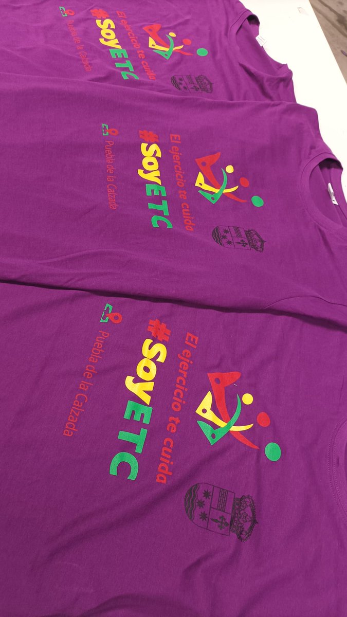 MasRotulo's tweet image. Desde puebla de la calzada han confiado en nosotros para hacerles este trabajo de personalización de camisetas.

Van dirigidas a "El ejercicio te cuida"

Hemos utilizado tinta textil.