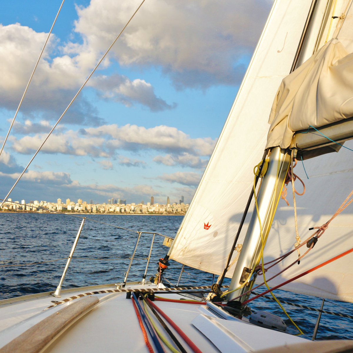 ⛵️ Deniz Severlere Yepyeni Bir Macera!

İleri Yelkenli Yatçılık Programına kadar tamamlamış Hedef Yelken öğrencileri ile Mil Programında mil kazanmaya devam ediyoruz.

📧  iletisim@hedefyelken.com

📞  +90 850 217 8380

hedefyelken.com