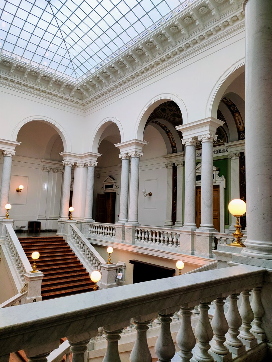 Nach acht spannenden Jahren am Herder-Institut beginnt für mich nun ein neuer Lebensabschnitt. Es war eine sehr aufregende Zeit, in der ich viele tolle Menschen kennenlernen und mit ihnen gemeinsam vielfältige Projekte entwickeln durfte. Vielen lieben Dank für diese Erfahrungen!