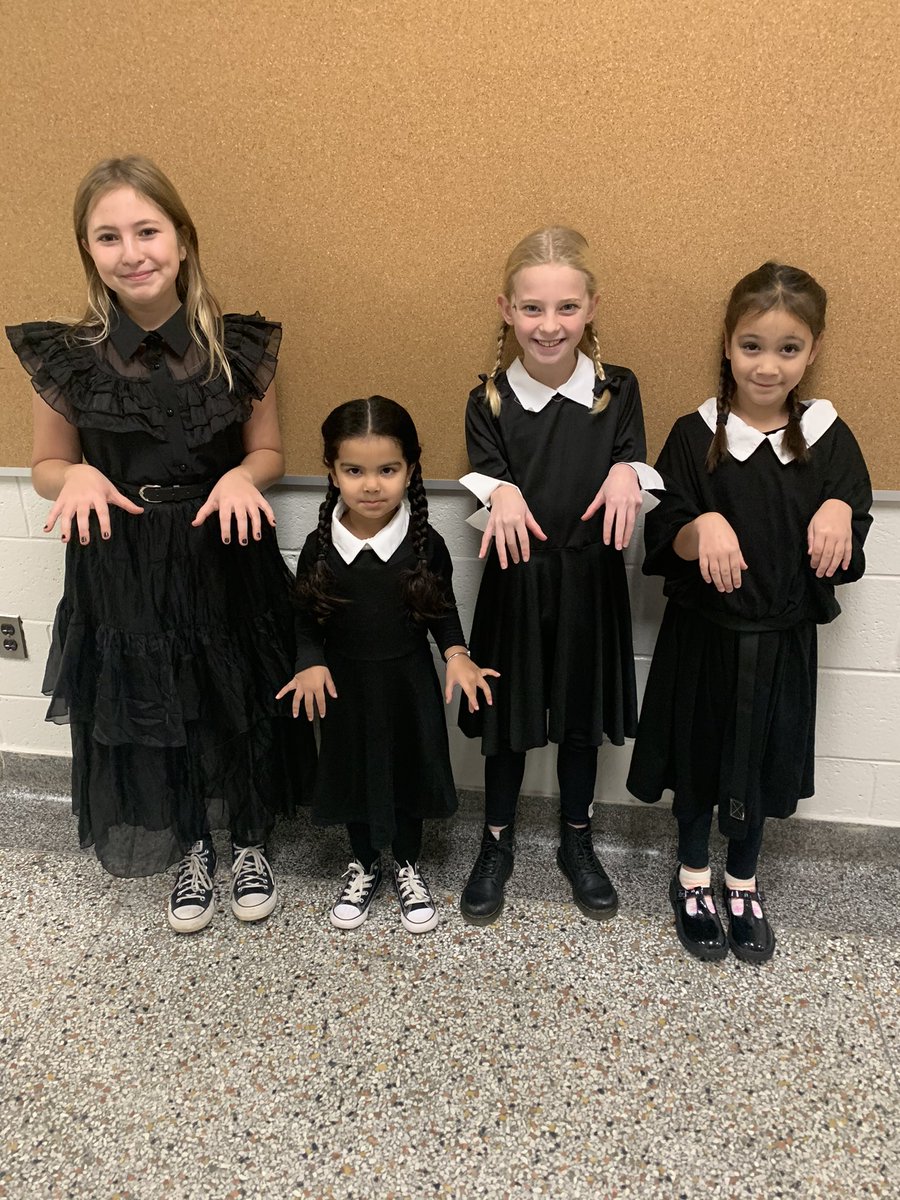 Halloween is in the air!🎃Wednesdays showed up today with fun in their step! Cyclones are enjoying a fun loonie license day to support our grads! <a href="/gecdsbpro/">GECDSB PR</a> <a href="/ClaraHowitt/">Dr. Clara Howitt</a>