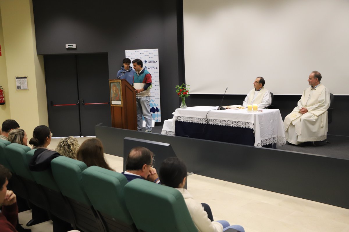 En nuestros campus de Sevilla y Córdoba hoy hemos celebrado una Eucaristía para conmemorar las festividades de Todos Los Santos y Fieles Difuntos.