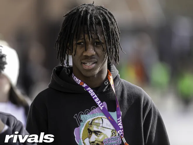 sullivti's tweet photo. 2025 four-star @quisehenderson has pushed back a commitment timeline, but the #Hokies are in strong position... with a visit to Blacksburg planned.

https://t.co/7FBeBHEy8W https://t.co/tAiqDohfKa