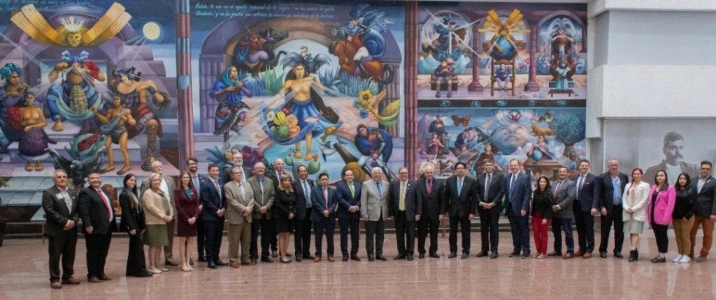 @USMCOC NW Chapter (@usmcocnw2) on Twitter photo At the WA State visit to Mexico City with the Secretary of Agriculture <a href="/vmva1950/">Víctor Villalobos Arámbula</a> by <a href="/awbolympia/">AWB</a> <a href="/LtGovDennyHeck/">Denny Heck</a>, Sen. <a href="/nikkitorres509/">Nikki Torres,MBA</a>, <a href="/SenValdez46th/">Sen. Javier Valdez</a>, Rep. Alex Ybarra, <a href="/WAStateCommerce/">Washington State Department of Commerce</a> <a href="/WAComDirector/">Joe Nguyễn</a> Michael Fong, <a href="/WSDAgov/">Washington State Department of Agriculture</a> Director Derek Sandison and Charles Knutson of <a href="/amazon/">Amazon</a> At the WA State visit to Mexico City with the Secretary of Agriculture <a href="/vmva1950/">Víctor Villalobos Arámbula</a> by <a href="/awbolympia/">AWB</a> <a href="/LtGovDennyHeck/">Denny Heck</a>, Sen. <a href="/nikkitorres509/">Nikki Torres,MBA</a>, <a href="/SenValdez46th/">Sen. Javier Valdez</a>, Rep. Alex Ybarra, <a href="/WAStateCommerce/">Washington State Department of Commerce</a> <a href="/WAComDirector/">Joe Nguyễn</a> Michael Fong, <a href="/WSDAgov/">Washington State Department of Agriculture</a> Director Derek Sandison and Charles Knutson of <a href="/amazon/">Amazon</a>