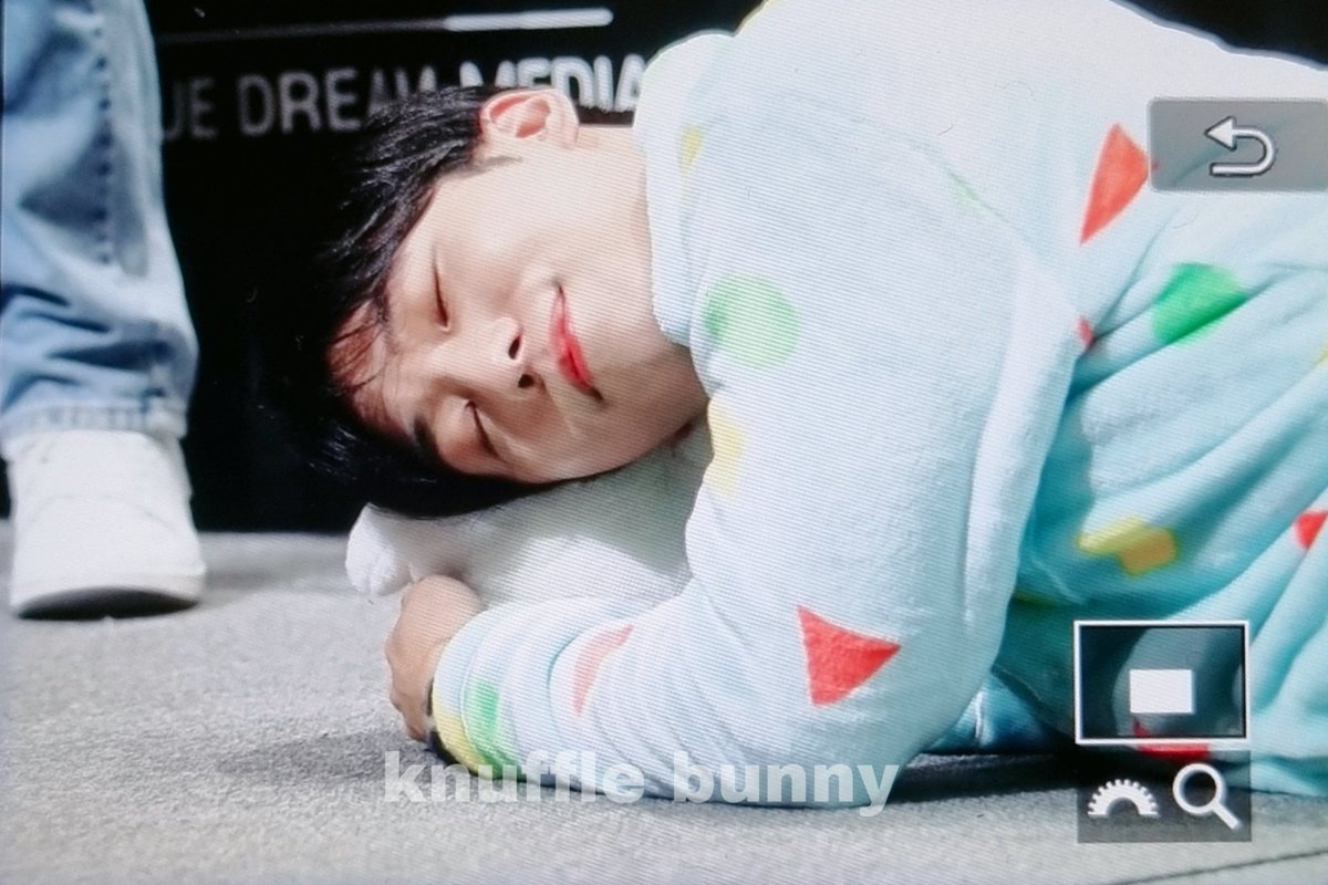 231031 팬싸 #엑스디너리히어로즈 #XdinaryHeroes #JunHan #준한

마시마로 형준 그리고 건일 이 셋의 만남 즐겁다