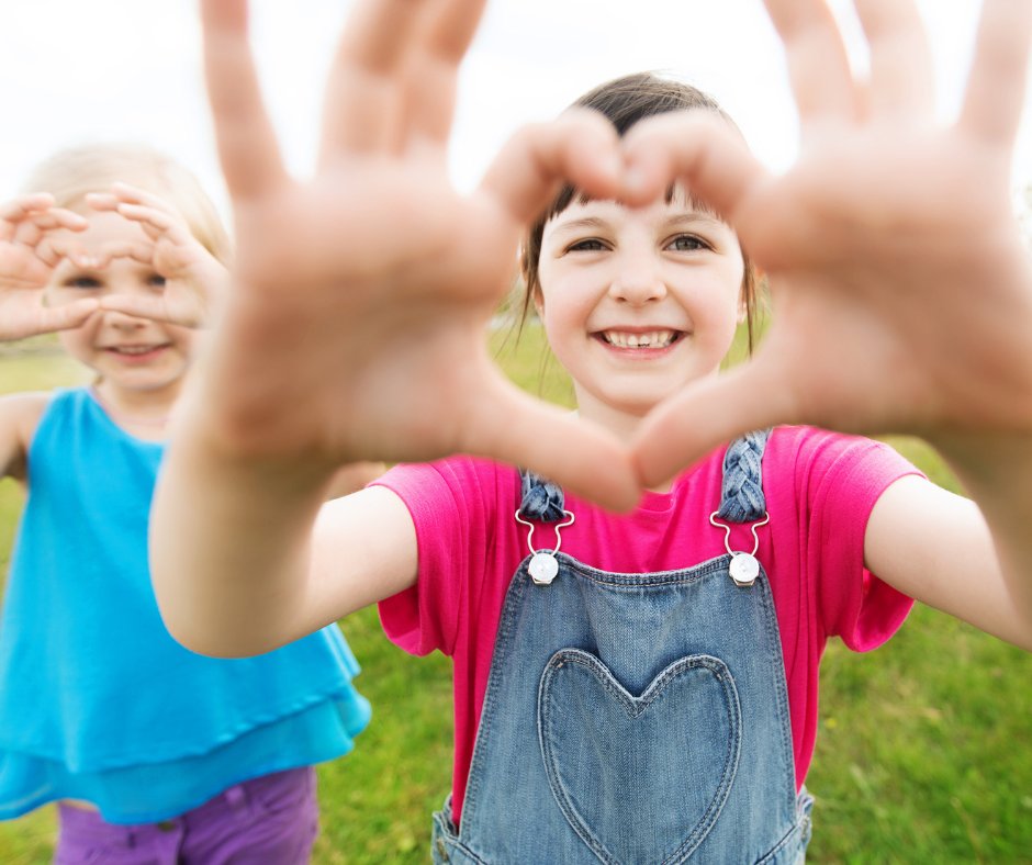 MightyMindsets's tweet photo. 12 engaging gratitude activities specially designed for kids.
https://t.co/vcVZky0jwp
#gratitudeforkids #buildgratitude #successfulkids #teachgratitude #gratitudemindset #emotionalwellbeing #teaching #children #gratitude https://t.co/vRdjGTR44h