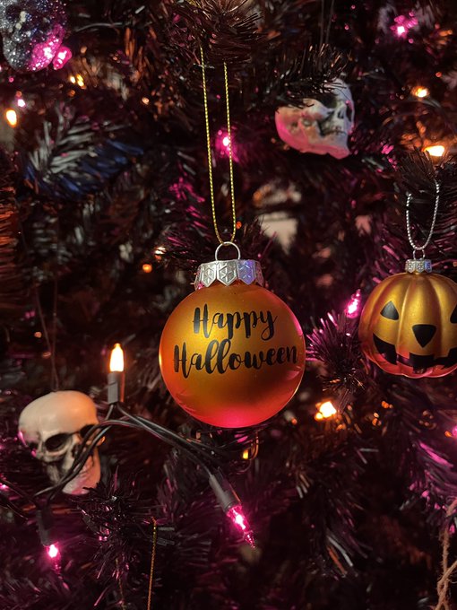 Good Morning! Happy Halloween Everyone!! 🎃👻🖤 #HappyHalloween https://t.co/14wIZQC7cr<a href="/tag/happyhalloween"class="tags">#HappyHalloween</a>