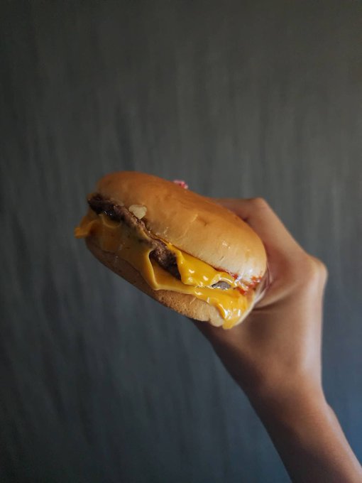 今日の夕方食べたダブち報告し忘れた🥺 https://t.co/x0V6yXANLy