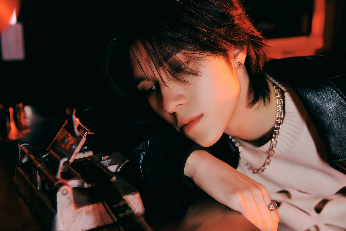 WayV_official's tweet photo. WayV 威神V 'On My Youth (遗憾效应)' MV Teaser Image 2 #HENDERY

【On My Youth - The 2nd Album】
Digital Album ➫ 2023.11.01 (CST/KST)
Physical Album ➫ 2023.11.08 (CST/KST)

#WayV #威神V 
#OnMyYouth #遗憾效应
#WayV_OnMyYouth 
#WayV_OnMyYouth_遗憾效应

💿Pre-order
https://t.co/2UH887wOoI