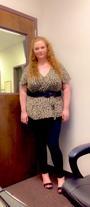 GM hopefully she is giving a work friendly Peggy Bundy morning 🎃 https://t.co/2bdI0B5UZ2