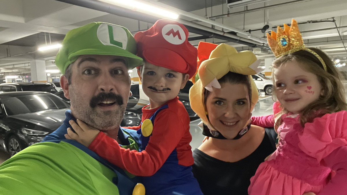 Happy Halloween from South Korea and the 4D4! Mama mia is it Friday yet?!