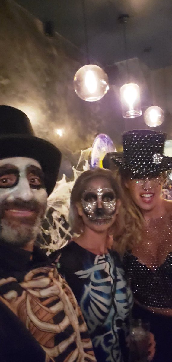 Great #Halloween party at #NewYorkEats, the awesome <a href="/ladywimbledon/">Lady Wimbledon</a> #BooBash!