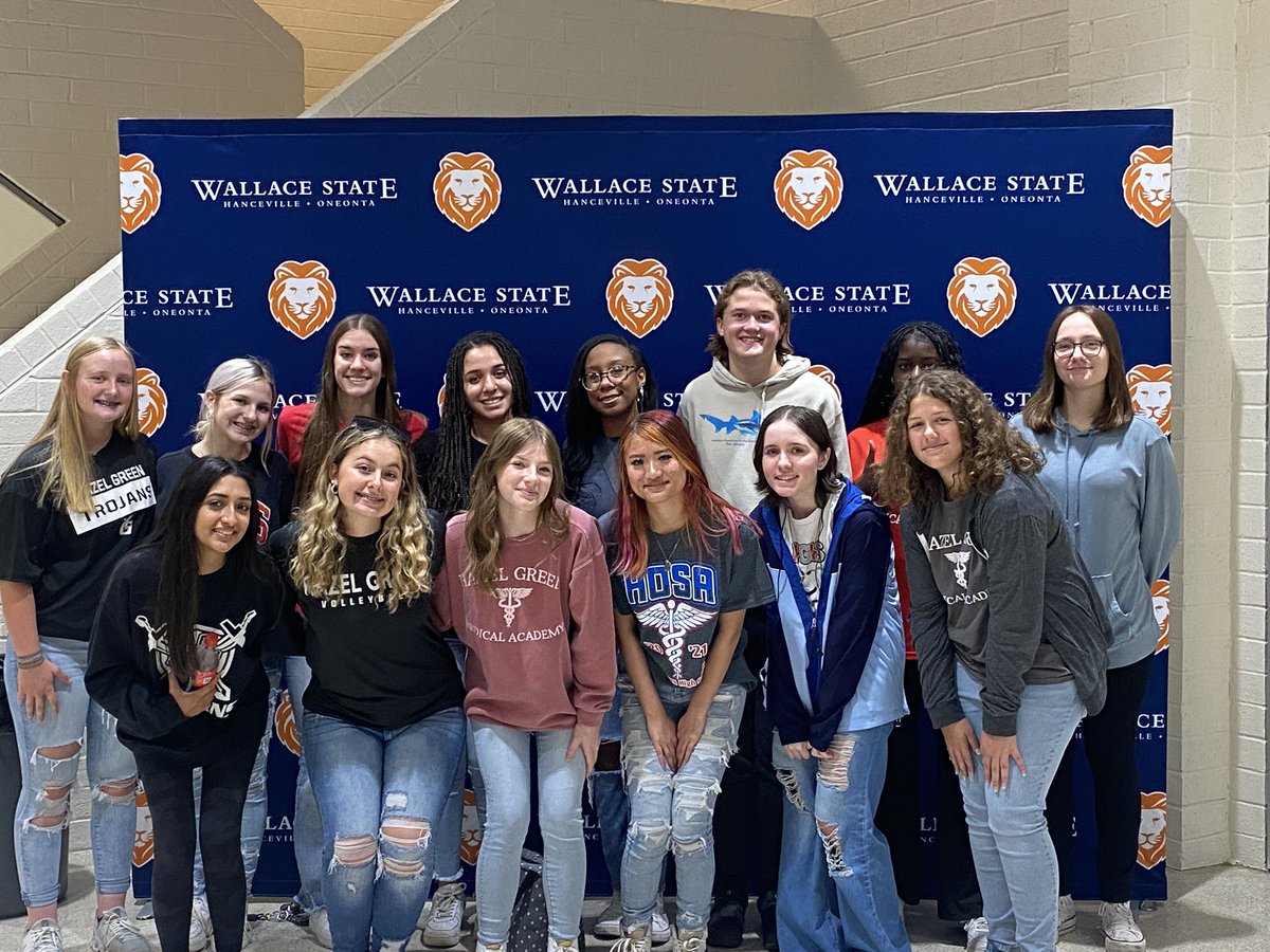 HazelGreenHOSA's tweet photo. On Monday 10/30 some of our students traveled to Wallace State to explore health care options. Students toured the dental facility, respiratory labs, sim lab, tech lab and campus. @HazelGreenHigh @MCSS_CTE https://t.co/Pn4mR2Ysoi