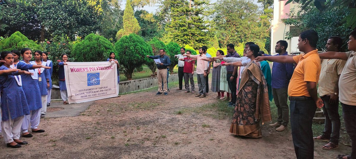 WSpolytechnic's tweet photo. On the occasion of Birthday of Sardar Vallabhbhai Patel, NSS unit of Women's Polytechnic Hapania today observed the "Rastriya Ekta Diwas"-2023 at Women's Polytechnic Hapania. All volunteers, students, PMKVY trainees, office staffs and Faculty members were actively participating. https://t.co/DqgHpvZ65b