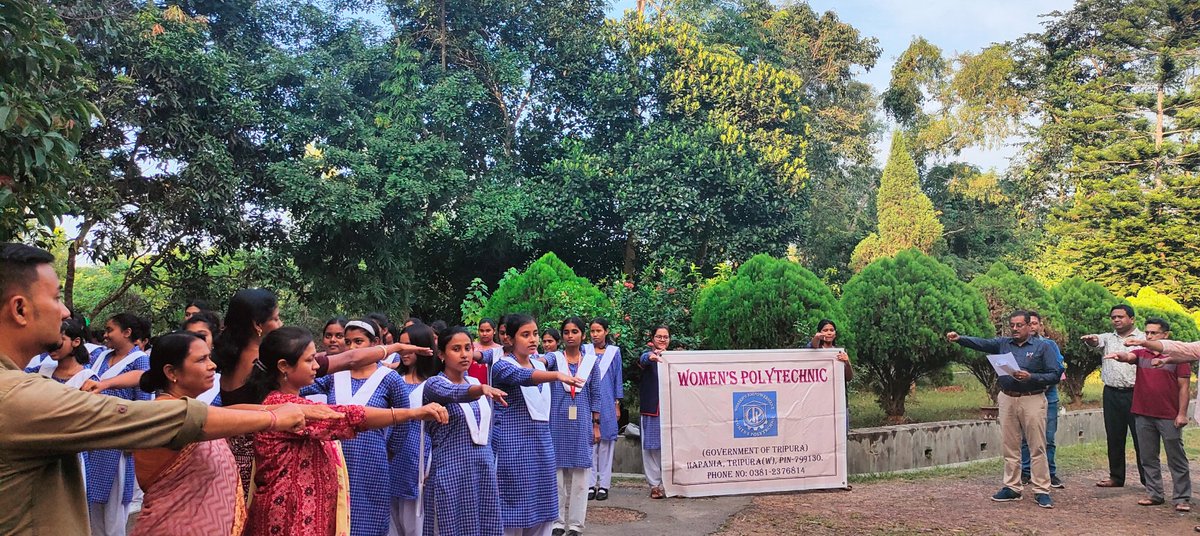 WSpolytechnic's tweet photo. On the occasion of Birthday of Sardar Vallabhbhai Patel, NSS unit of Women's Polytechnic Hapania today observed the "Rastriya Ekta Diwas"-2023 at Women's Polytechnic Hapania. All volunteers, students, PMKVY trainees, office staffs and Faculty members were actively participating. https://t.co/DqgHpvZ65b