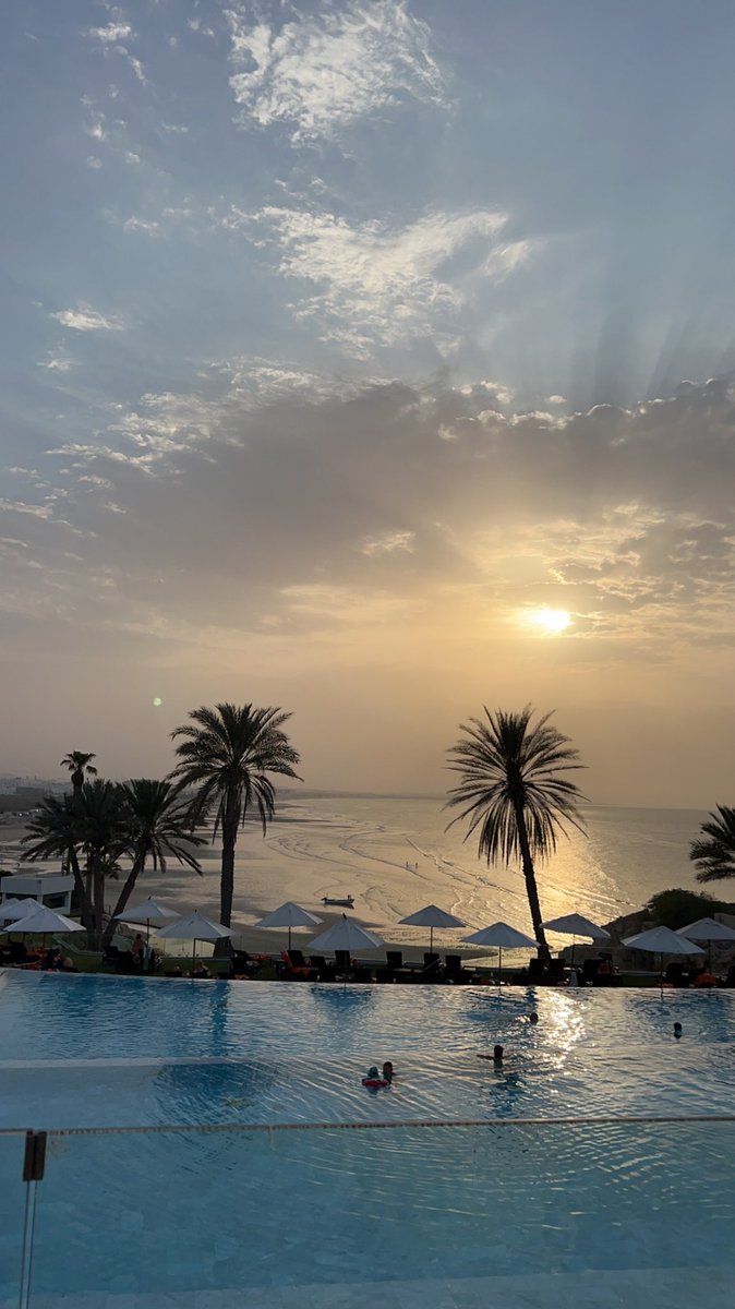 i_80o's tweet photo. مجمل من المكان إلا وقت الغروب 🌇 https://t.co/7RHYeuAuqM