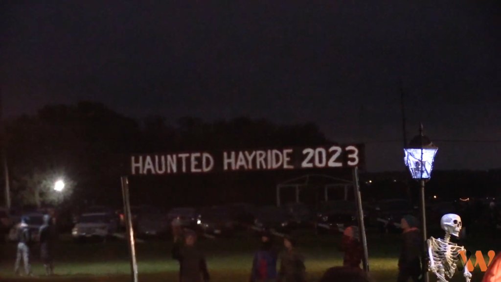 🎥, Watch: youtube.com/watch?v=7y48FE…
It's a Halloween Warrior Weekly! Warrior Student Media covers cross country regionals, Friday night lights senior night, haunted hay rides, the band mattress fundraiser, the joy of Halloween, Mrs. Goy and the band banquet.